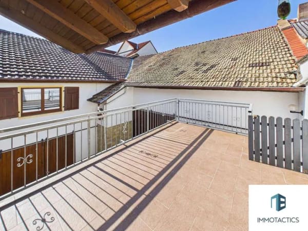 Immobilie in Jugenheim - Bezugsfreies Einfamilienhaus mit vermieteter Einliegerwohnung, Innenhof, Dachterrasse und Scheune - Bild 1