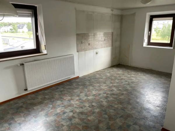 Immobilie in Heßdorf - Wohnen wie im eigenen Haus - 4,5-Zimmer-Eigentumswohnung in Form eines Sandsteinhauses in Heßdorf - Bild 4