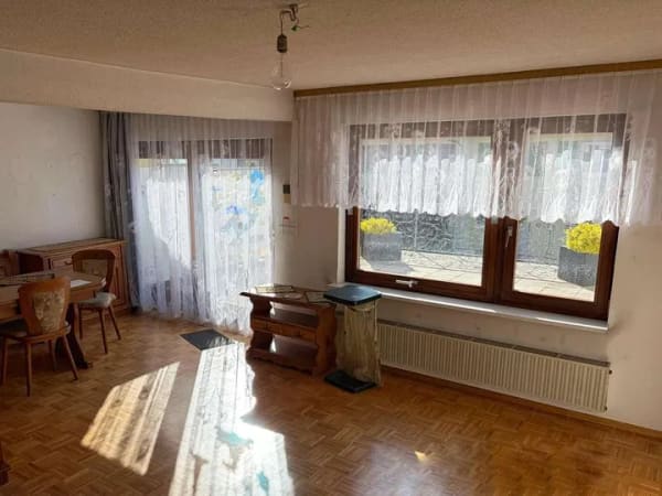 Immobilie in Albbruck - Reihenhaus mit Garten, Terrasse und viel Potenzial in ruhiger Lage von Albbruck - Bild 2