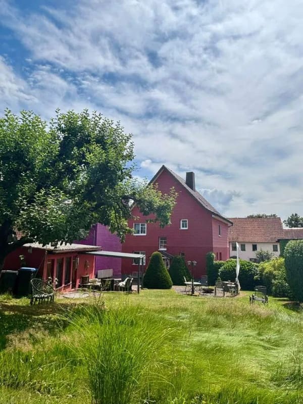 Immobilie in Wildeck - Das rote Haus - Familienglück & Gartenidylle - Bild 0