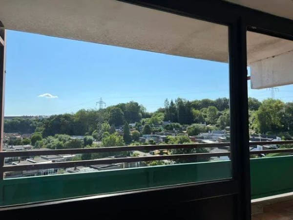 Immobilie in Neunkirchen - Helle Eigentumswohnung in gepflegter Anlage mit großem überdachtem Balkon und Fernsicht   - Bild 0