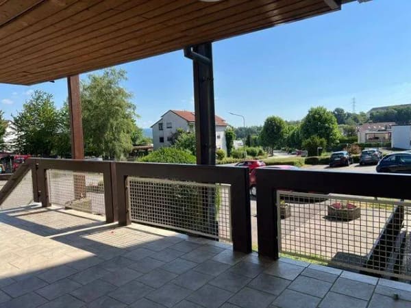 Immobilie in Neunkirchen - Helle Eigentumswohnung in gepflegter Anlage mit großem überdachtem Balkon und Fernsicht   - Bild 2