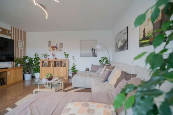 Immobilie in Untergruppenbach - Zusammen wohnen, weit blicken – Großzügiges Mehrgenerationenhaus - Bild 1
