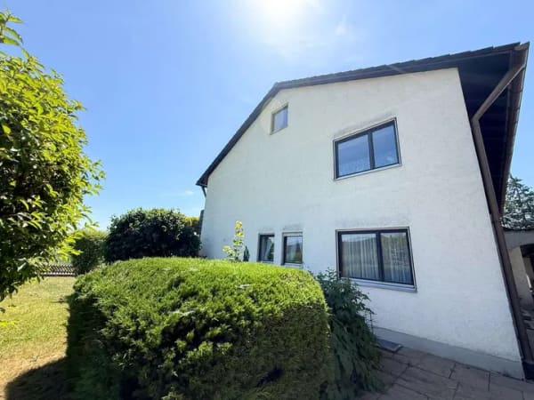 Immobilie in Wielenbach - Wohlfühl WOHNEN mit hoher Privatsphäre!
 Optimal aufgeteilte DHH in 82407 Wielenbach - Bild 2