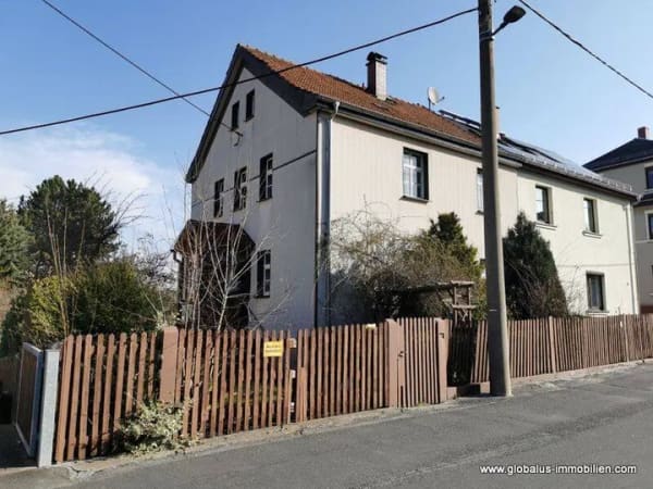 Immobilie in Weischlitz - Geräumige DHH mit Garten zu verkaufen - Bild 1