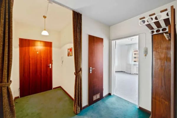 Immobilie in Gundelfingen - BEZUGSFREIE renovierungsbedürftige schöne Dreizimmerwohnung - Bild 4