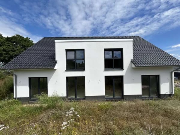 Immobilie in Holle - Ein Doppelhaus - zum Fertigstellen - Bild 0