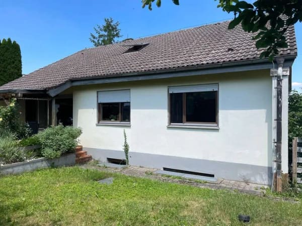 Immobilie in Pfullendorf - Für Selbstnutzer oder Kapitalanleger: Attraktives Wohnhaus mit 3 Wohneinheiten  - Bild 0