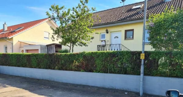 Immobilie in Pfullendorf - Für Selbstnutzer oder Kapitalanleger: Attraktives Wohnhaus mit 3 Wohneinheiten  - Bild 3