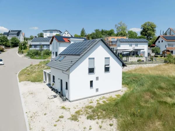 Immobilie in Schwenningen - Schwenningen - Exklusives Wohngefühl in Schwenningen – Neuwertiges Einfamilienhaus mit Charme - Bild 0