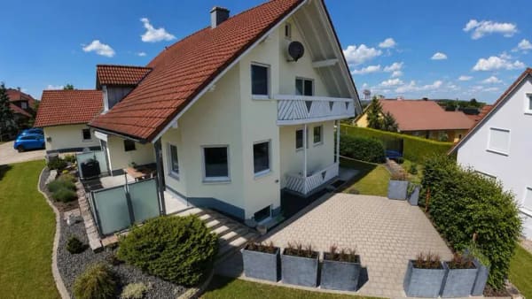Immobilie in Lauterhofen - Familienglück mit Garten in Lauterhofen - perfekt auch für Mehrgenerationen - Bild 0