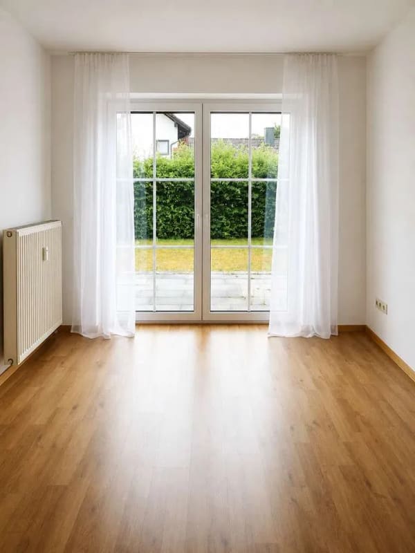 Immobilie in Oberding - Gepflegte 2-Zimmer-Wohnung mit großer Terrasse und Garten  – Nähe Flughafen München - Bild 0