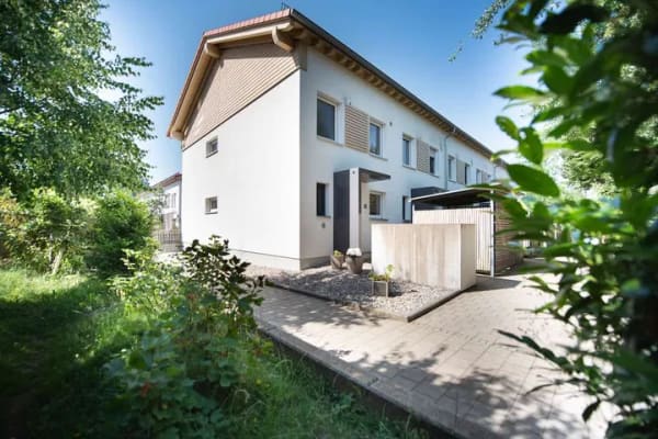 Immobilie in Weyarn - IHR NEUES ZUHAUSE:  MODERN; FAMILIENFREUNDLICH, SOFORT BEZIEHBAR - Bild 1