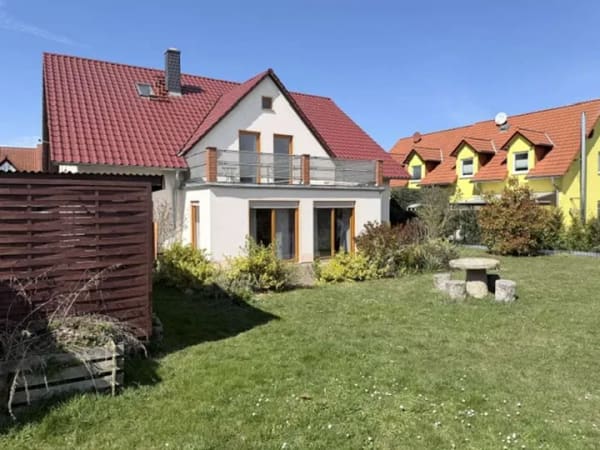 Immobilie in Grammetal - Viel Platz für den Alltag in diesem Mehrfamilienhaus im Charme eines EFH in Ulla bei Weimar - Bild 2