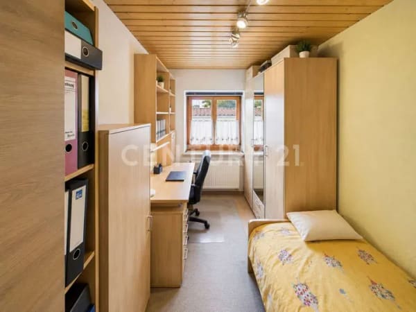 Immobilie in Traunreut - 4-Zimmer-Erdgeschosswohnung | ca. 100 m² | Terrasse | Schwedenofen | Traunreut - Bild 3