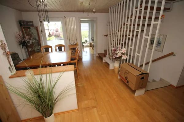 Immobilie in Adlkofen - Großzügiges Einfamilienhanghaus mit Pool, Whirlpool und besonderem Wohnkomfort! - Bild 2