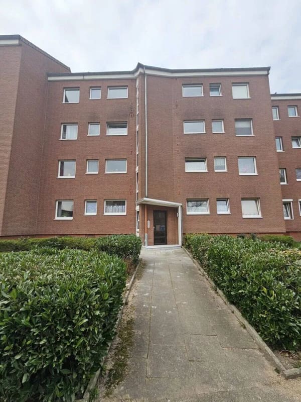 Immobilie in Lübeck - Vermietete 2,5-Zimmer-Eigentumswohnung mit Balkon in Lübeck St. Lorenz-Nord (Musikerviertel) - Bild 2