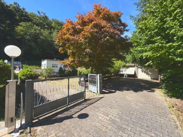 Immobilie in Seeheim-Jugenheim - Wohnen im Grünen – Erdgeschosswohnung mit großer Wiese für Tier- und Naturliebhaber - Bild 2