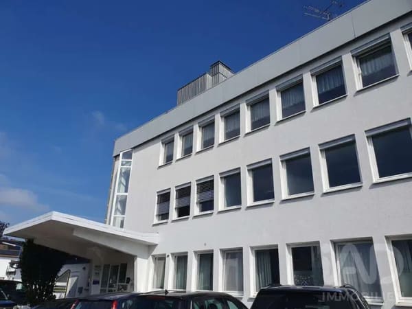 Immobilie in Vöhringen - Attraktive 6-Zimmer-Wohnung mit Dachterrasse und Panoramablick - speziell als Kapitalanlage - Bild 0