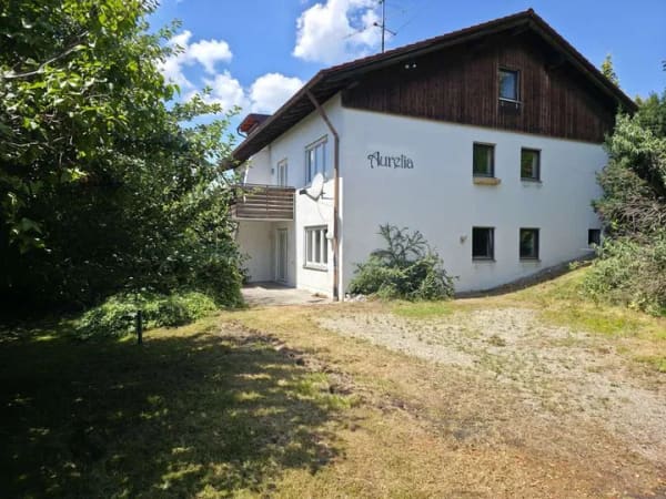 Immobilie in Altusried - "Aurelia"- Doppelhaushälfte in Altusried 
 viele Zimmer und viel Potential - Bild 0
