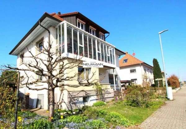 Immobilie in Schutterwald - Für Familien _ Großzügiges EFH im Villenstil in Schutterwald mit Grundofen - Bild 0