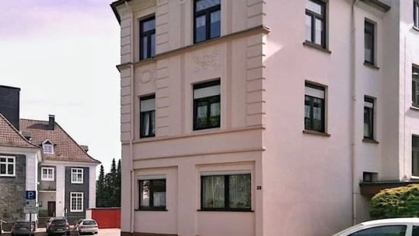 Immobilie in Remscheid - Kapitalanlage: Vermietete 4-Zimmer-Eigentumswohnung im 1. Obergeschoss - Bild 1