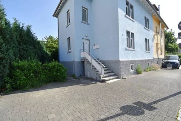 Immobilie in Radolfzell am Bodensee - Bezugsfrei werdendes, modernisiertes Dreifamilienhaus in Radolfzell - Bild 2