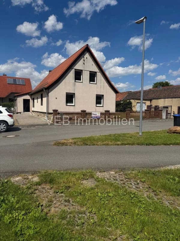 Immobilie in Crossen an der Elster - Einfamilienhaus mit Potenzial in idyllischer Lage von Silbitz - Bild 0