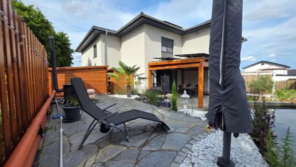 Immobilie in Gamlen - Einziehen und wohlfühlen: neuwertige Doppelhaushälfte mit Garten in Gamlen - Bild 1