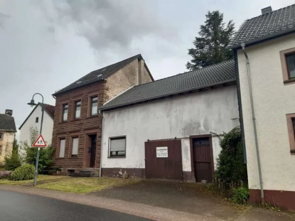 Immobilie in Oberbettingen - Wohnhaus mit Nebengebäude und Garten in 54578 Oberbettingen - Bild 0