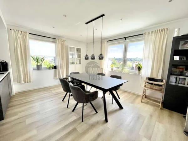 Immobilie in Grasleben - FAMILIENGLÜCK IN GRASLEBEN – MODERNISIERTES EINFAMILIENHAUS MIT GROSSEM GARTEN - Bild 1