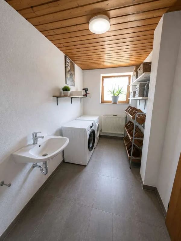 Immobilie in Welden - Charmantes Anwesen mit Stadl, Garten und viel Freiraum - Bild 1