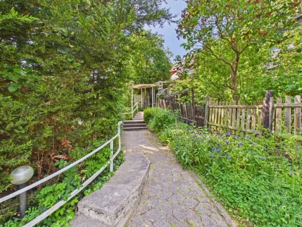 Immobilie in Bad Münstereifel - Entdecken Sie dieses Einfamilienhaus in zentraler Lage von Bad Münstereifel! - Bild 1