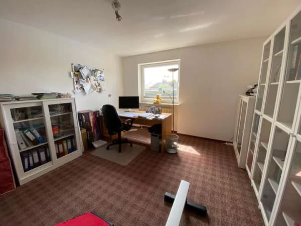 Immobilie in Emden - Großzügige 3-Zimmer-Wohnung mit Balkon und Stellplatz - Bild 2