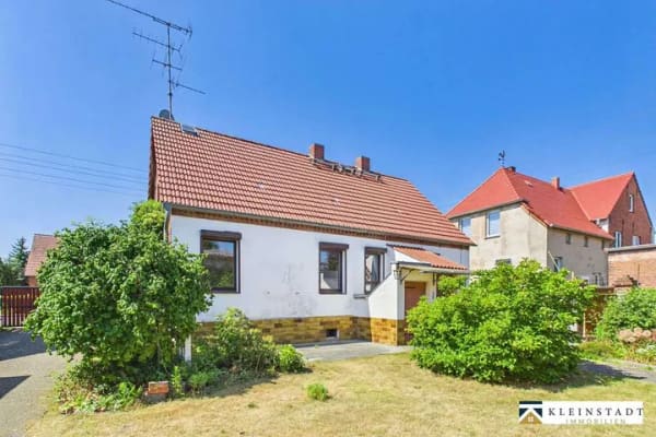 Immobilie in Havelberg - Charmantes Einfamilienhaus mit großzügigem Grundstück und Raum für Ihre Wohnträume - Bild 2