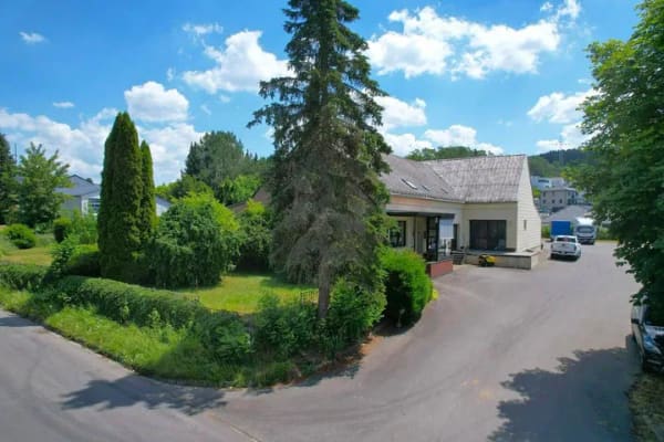 Immobilie in Gerolstein - Freistehendes, geräumiges Wohnhaus mit Lagerhalle und Garage auf einem 2.858 m² großen Grundstück in Gerolstein - Bild 0