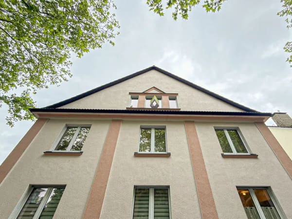 Immobilie in Solingen - Charmantes Drei-Parteien-Stadthaus - Bild 0