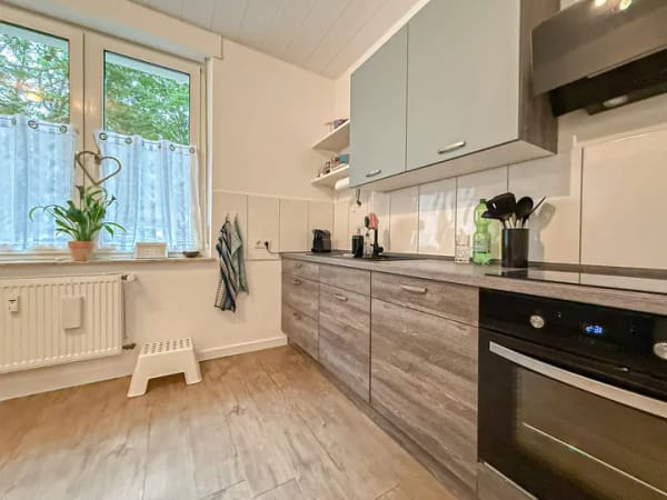 Immobilie in Solingen - Charmantes Drei-Parteien-Stadthaus - Bild 2