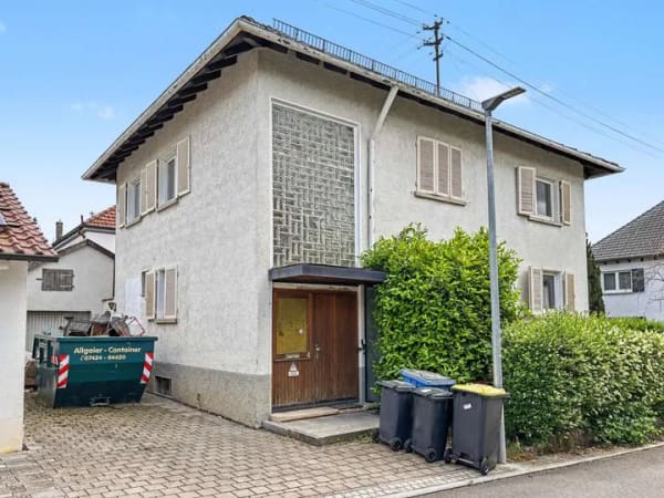 Immobilie in Spaichingen - Einfamilienhaus mit Garten und Garage in Spaichingen - Bild 1