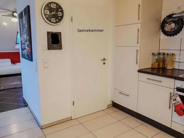 Immobilie in Dormitz - Moderne 4-Zimmer-Dachgeschosswohnung mit Klimaanlage, Whirlpool, Balkon und Carport - Bild 3