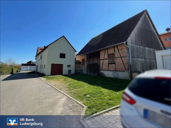 Immobilie in Ingersheim - Ideal für Hobby und Handwerk: 1-2 Familienhaus mit großer Scheune, in ruhiger Ortlage - Bild 0