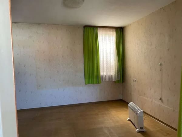 Immobilie in Ingersheim - Ideal für Hobby und Handwerk: 1-2 Familienhaus mit großer Scheune, in ruhiger Ortlage - Bild 3