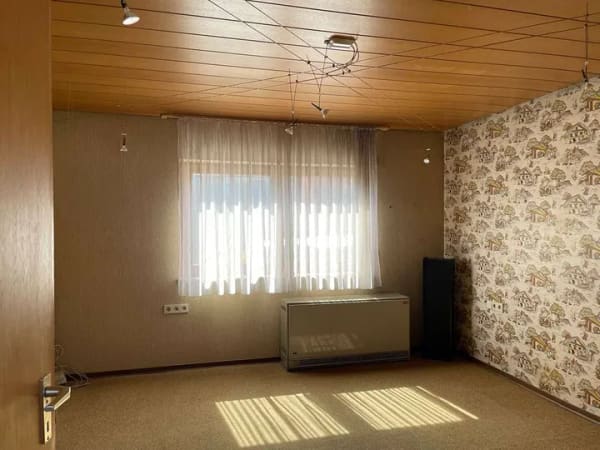 Immobilie in Ingersheim - Ideal für Hobby und Handwerk: 1-2 Familienhaus mit großer Scheune, in ruhiger Ortlage - Bild 4
