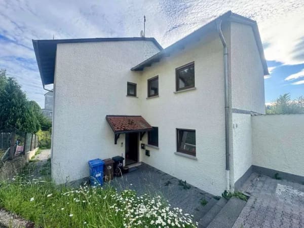 Immobilie in Mengerskirchen - Zweifamilienhaus in Mengerskirchen - Bild 1