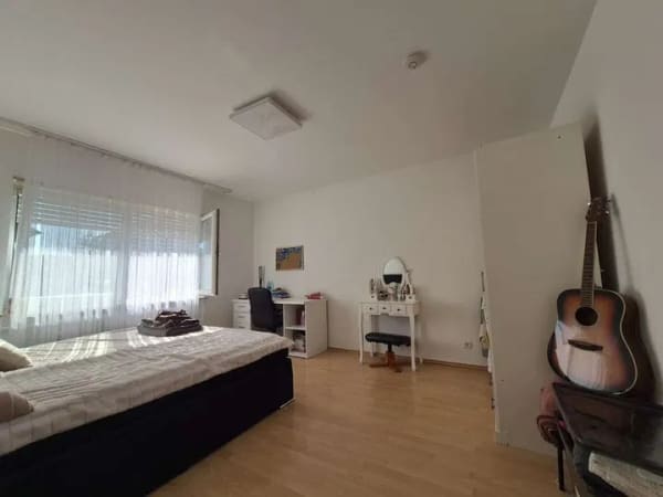 Immobilie in Bürstadt - Vollvermietetes 3-Familienhaus – Ideal für Kapitalanleger und zukünftige Eigennutzer - Bild 3