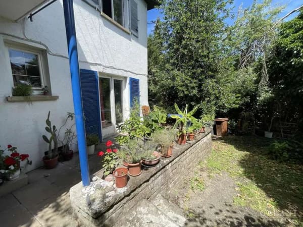 Immobilie in Oberstenfeld - * Charmantes Einfamilienhaus mit Walmdach * freistehend * herrliche Lage * - Bild 3
