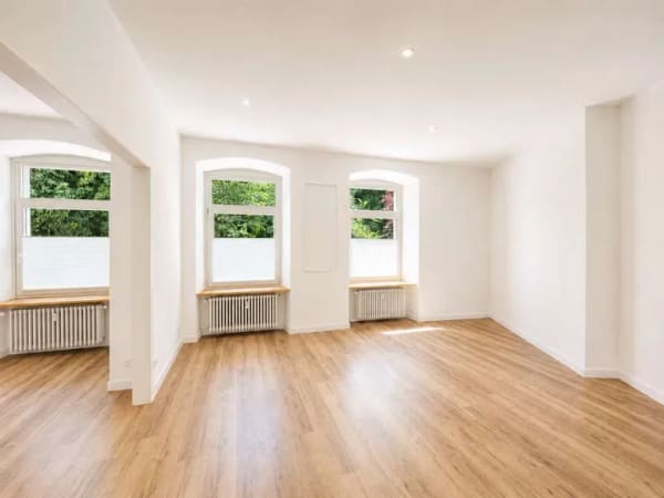 Immobilie in Badenweiler - 181 m² Erdgeschosswohnung mit eigenem Eingang in bester Lage von Badenweiler - Bild 2