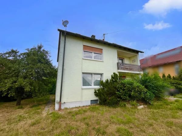 Immobilie in Manching - Sanierungsobjekt mit vielseitigem Entwicklungspotenzial - Bild 1