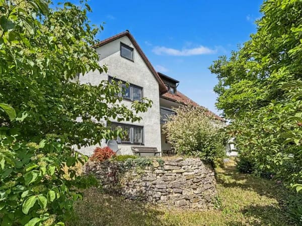Immobilie in Kammerstein - Attraktives Einfamilienhaus mit Einliegerwohnung in ruhiger Lage von Kammerstein - Bild 2