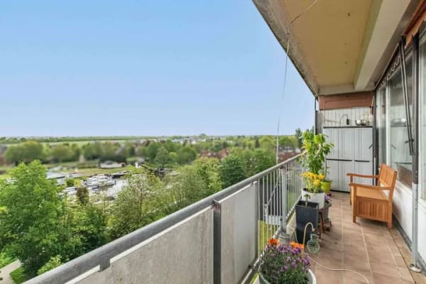 Immobilie in Emden - Helle Eigentumswohnung mit Balkon, modernem Bad und Fahrstuhl - Bild 0